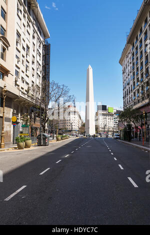 Obélisque d'Avenida Roque Saenz Pena à Buenos Aires Banque D'Images