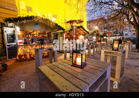 Marché de Noël à Zagreb au pavillon de la ville d'art sur place Tomislav Banque D'Images