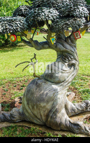 Sculptures dans Na 'Aina Kai Botanical Gardens et parc de sculptures, Kauai, Hawaï. Banque D'Images