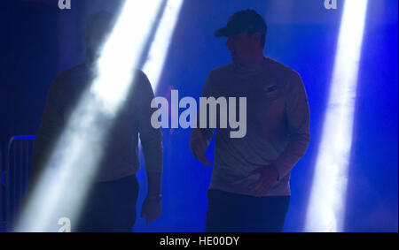 Miami Gardens, Florida, USA. Le 15 décembre, 2016. L'entraîneur-chef des Dolphins de Miami Adam Gase au Hard Rock Stadium de Miami Gardens, en Floride le 11 décembre 2016. Allen Eyestone/Le Palm Beach Post/ZUMA/Alamy Fil Live News Banque D'Images