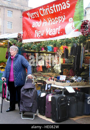 Cambridge, UK. 14Th Dec 2016. Marché le temps à Noël dans la ville universitaire historique de Cambridge, Royaume-Uni le 16 décembre 2016 © Keith MAYHEW/Alamy Live News Banque D'Images