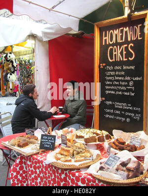 Cambridge, UK. 14Th Dec 2016. Marché le temps à Noël dans la ville universitaire historique de Cambridge, Royaume-Uni le 16 décembre 2016 © Keith MAYHEW/Alamy Live News Banque D'Images