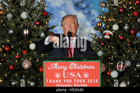 Orlando, Floride, USA. 14Th Dec 2016. Le président élu, Donald Trump parle lors d'un "Merci d'' le 16 décembre 2016 au parc des expositions du centre de la Floride à Orlando, Floride. © Paul Hennessy/Alamy Live News Banque D'Images