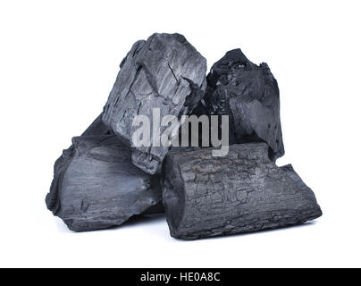Charbon de bois naturel ou du charbon de bois traditionnel,charbon de bois dur isolated on white Banque D'Images