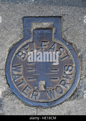 Belfast Water Works, grille d'égout en fonte d'Irlande, Royaume-Uni Banque D'Images