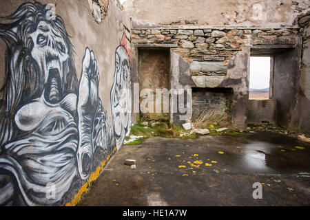 Les graffitis sur les murs de Moine House, Sutherland, Scotland, UK. Banque D'Images
