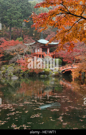 À l'automne classique voir Daigo-ji, Kyoto, Japon Banque D'Images