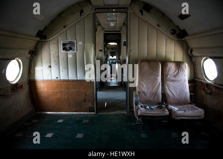 Le Columbine II a été le premier avion à avoir l'indicatif d'appel 'Air Force One', battant le président Dwight D. Eisenhower de 1953 à 1954. Le Lockheed Constellation est actuellement stocké à l'Aviation dynamique à Hampton, en Virginie, en attente d'être restauré. C'est le seul avion présidentiel jamais vendu à une personne privée. /Le s.. Andrew Lee Banque D'Images