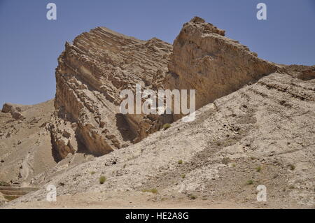Barrage Mubazzarah Park et Al Ain Émirats Arabes Unis Abri Roofdeck roches calcaire arbres Automne Printemps Arbre Tunnel Banque D'Images