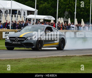 Jamie Wall, Leo Forster, Mercedes-Benz C63 AMG Coupé, édition 1, première vue, Goodwood Festival of Speed 2016. les automobiles, voitures, loisirs, Fe Banque D'Images