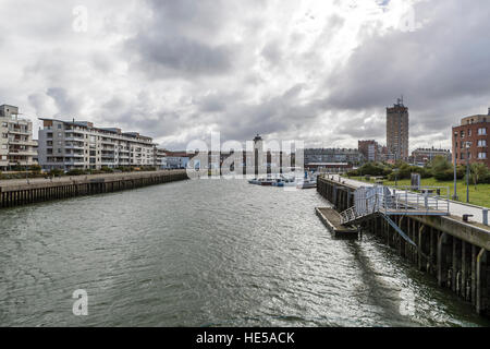 Marina du Pont de la Bataille du Texel, Dunkerque, France. Banque D'Images