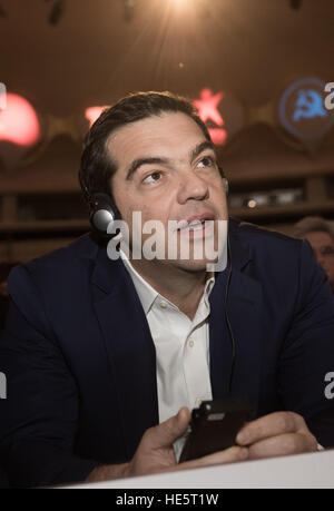 Berlin, Allemagne. 25Th Dec 2016. Le Premier ministre grec Alexis Tsipras fréquentant le parti de la gauche européenne (EL) congrès à Berlin, Allemagne, 17 décembre 2016. Photo : Jörg Carstensen/dpa/Alamy Live News Banque D'Images