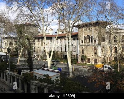 Istanbul, Turquie. 25Th Dec 2016. Lisesi School à Istanbul, Turquie, 17 décembre 2016. Les autorités turques ont interdit le thème de Noël de leçons pour la première fois dans une école Allemande à Istanbul verbannt. La chorale de l'école a également été empêchée de prendre part dans le traditionnel concert de Noël à la German consulat général. Photo : Linda Dire/dpa/Alamy Live News Banque D'Images