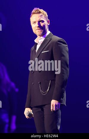 Hambourg, Allemagne. 25Th Dec 2016. Ronan Keating live 2016 Night of the Proms à Barclaycard, Hamburg. Utilisation dans le monde entier 16.12.2016 | © dpa/Alamy Live News Banque D'Images