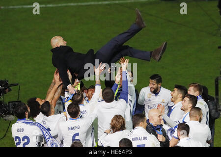 Kanagawa, Japon. Dec 18, 2016. Zinedine Zidane (Real) : Football/soccer FIFA Club World Cup Japon 2016 Soirée de remise des prix au stade international de Yokohama à Kanagawa, Japon . © Yusuke Nakanishi/AFLO SPORT/Alamy Live News Banque D'Images