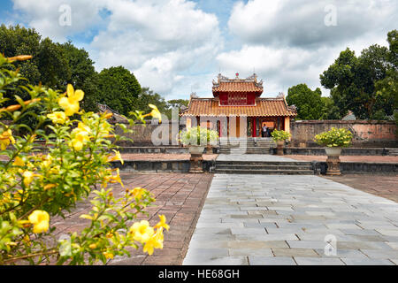 Hien Duc Gate sur le tombeau de Minh Mang (Hieu tombe). Hue, Vietnam. Banque D'Images