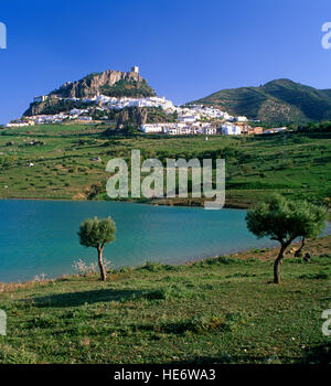 Zahara de la Sierra, Andalousie, Espagne Banque D'Images