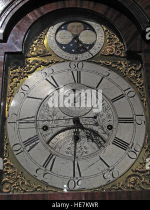 Horloge Grand-père à l'intérieur, faite à Belfast, Irlande du Nord, Royaume-Uni Banque D'Images