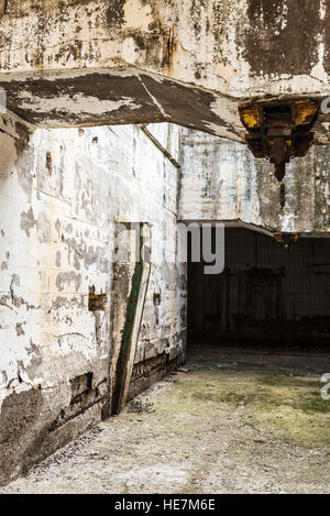 Les installations industrielles abandonnées d'une extraction d'une mine de sel ou de potasse en désuétude dans Cardona, Catalogne, Espagne Banque D'Images