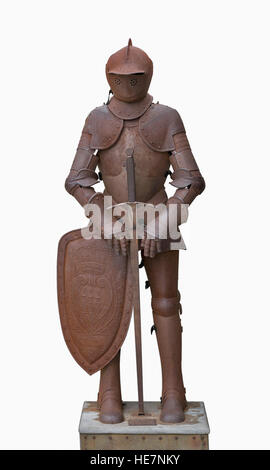 Rusty knight armor avec Saint-marin armoiries sur le bouclier isolé sur fond blanc. Banque D'Images