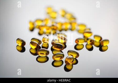 Des capsules d'huile de poisson Banque D'Images