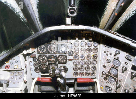 DAYTON, Ohio - Convair B-58 Hustler cockpit au Musée national de l'US Air Force. (U.S. Photo de l'Armée de l'air) Banque D'Images