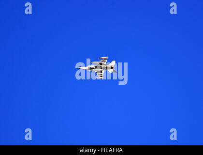 L'United States Air Force mène des missions mondiales, y compris la défense aérienne, les opérations de combat, la collecte de renseignements, la dissuasion stratégique, et le soutien des forces conjointes. Banque D'Images