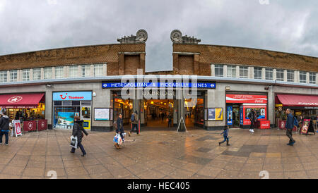 La station de métro Uxbridge, au nord-ouest de Londres, Royaume-Uni Banque D'Images