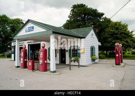 Ambler's Gas Station Texaco à l'intersection de la route 66 et de l'Illinois Route 17, Dwight, Livingston County, Illinois, États-Unis. Banque D'Images