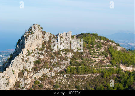 Vue depuis le château de Saint Hilarion dans le nord de Chypre. Banque D'Images