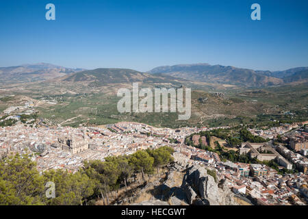 Vue Aérienne Vue de la ville de Jaén, Andalousie, Espagne Europe, avec la cathédrale de la renaissance de l'Asunción, du XVI siècle Banque D'Images