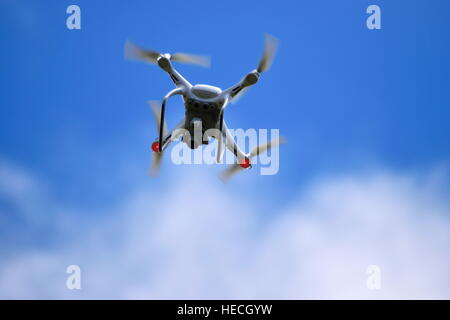 Drone DJI Phantom flying Banque D'Images