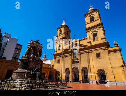 Argentine, Province de Buenos Aires, Ville de Buenos Aires, San Telmo, vue de l'église Santo Domingo et le couvent. Banque D'Images