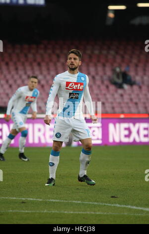 Napoli, Italie. Dec 18, 2016. Dries Mertens (SSC Napoli ) en action lors d'un match de football entre SSC Naples et Turin C.F. au stade San Paolo de Naples .résultat final Napoli vs Torino F.C. 5-3 © Salvatore Esposito/Pacific Press/Alamy Live News Banque D'Images