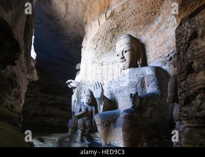 Grottes de Yungang Datong : Cave ; 3 ; assis Bouddha, Shanxi, Chine Banque D'Images