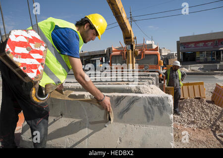 La construction urbaine de flottaison à Aqaba, Jordanie. Banque D'Images