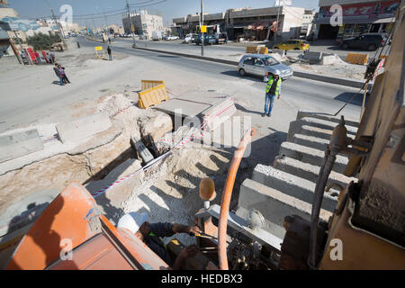 La construction urbaine de flottaison à Aqaba, Jordanie. Banque D'Images