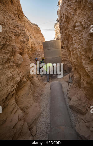 La construction urbaine de flottaison à Aqaba, Jordanie. Banque D'Images