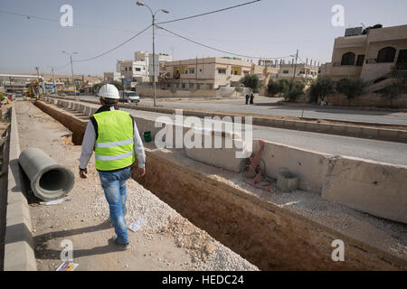 La construction urbaine de flottaison à Aqaba, Jordanie. Banque D'Images