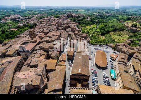 Vue aérienne sur les toits de la ville, vu de la Torre del Mangia Banque D'Images