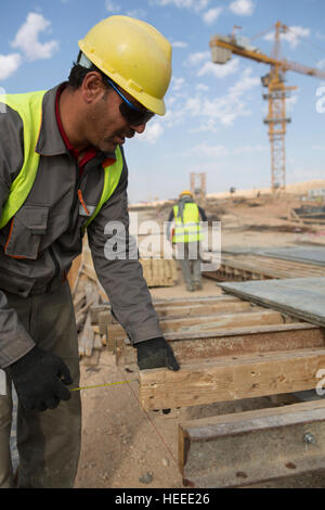 Construire l'As-Samra travailleurs d'épuration à Aqaba, Jordanie. Banque D'Images