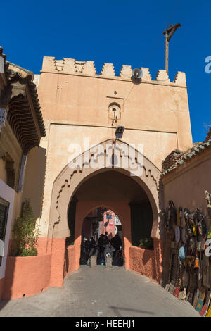 Medina, vieille ville, rue près de mosquée Ben Youssef, Marrakech, Maroc Banque D'Images