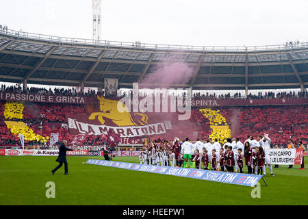 Turin, Italie. 2016, 11 décembre : l'atmosphère au cours de la série d'un match de football entre les FC et la Juventus de Turin. Banque D'Images