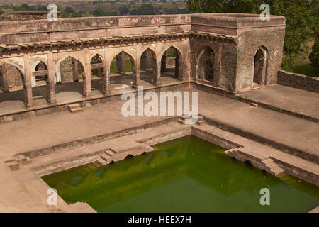 Baz Bahadur's palace historique à l'intérieur de la colline fort de Mandu dans Madyha Pradesh, Inde. Banque D'Images