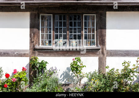 Maison du 16ème siècle typique de la fenêtre en bois, f St Anthony's de la fin du moyen âge en bois riche marchand Tudor house, en anglais ville de Rye. Banque D'Images