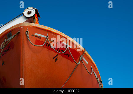 Stena Europe ferry bateau de sauvetage orange contre le ciel bleu Banque D'Images