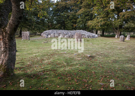 Le passage du nord est grave à Clava Cairns dans l'Ecosse. Banque D'Images