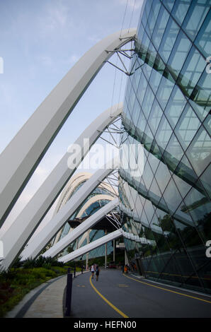 Plafond de Verre passerelle avec des structures métalliques Banque D'Images