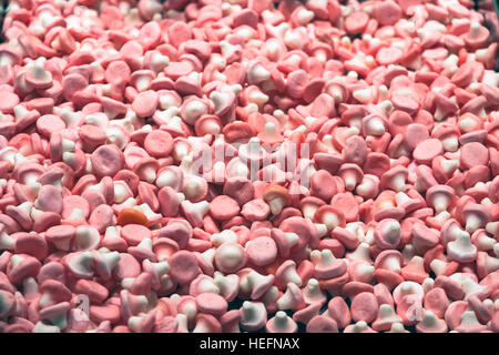 Droit couvert de mousse de fraises gelée de champignons des bonbons pour l'utilisation d'arrière-plan Banque D'Images