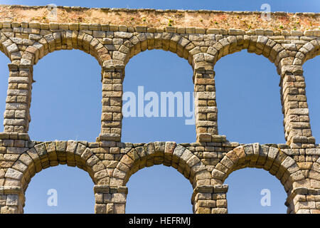 Ancien acqueduc romain (canalisations) à Ségovie, Espagne Banque D'Images